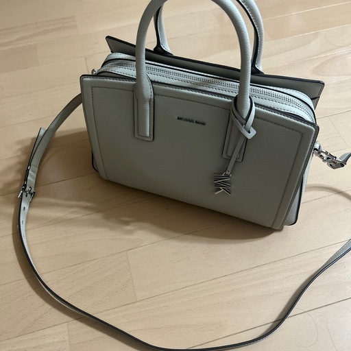 マイケルコース　ショルダーバッグ