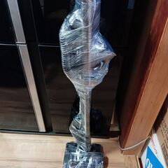 アイリスオーヤマ 掃除機 コードレス ハンディ サイクロン スティッククリーナー パワーヘッド 軽量 ハイパワー吸引 アタッチメントセット付 収納スタンド 2WAY SCD-142P-B ブラックの画像