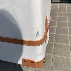 デザイン トランクケース お洒落な トランクケース キャリー付き　スーツケース　デザイン 人気 キャリーバッグ カバン　鞄 旅行カバン 修学旅行 旅行 トラベルグッズ 白 キャリーバッグ ホワイト 学生　中学　高校  の画像