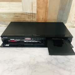 即日受渡❣️シャープブルーレイ＆HDD 1TBレコーダー2番組同時録画可10500円の画像