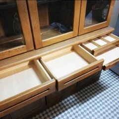 高級食器棚 戸棚の画像