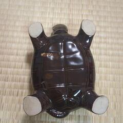 亀の陶器　置物の画像
