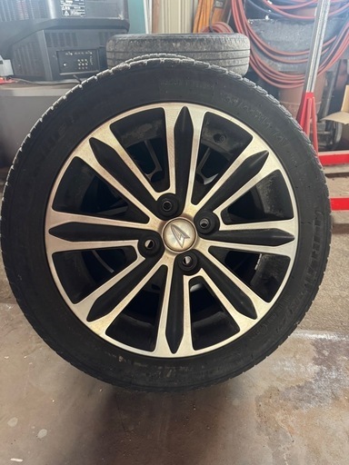 完売 ダイハツキャスト　純正ホイール　4本