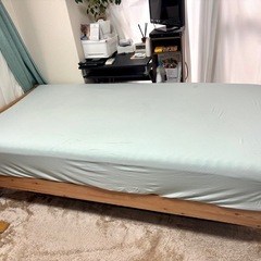 シンプルはシングルベッド