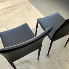 オシャレな合皮椅子２脚セットの画像