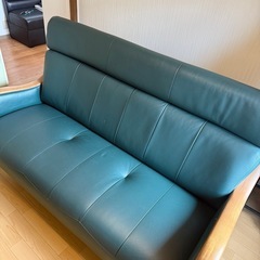 取引中カリモク　ソファー