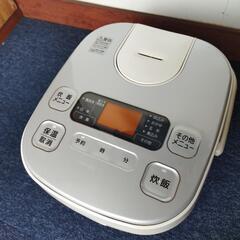 アイリスオーヤマ　炊飯器　5.5合炊の画像