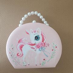 値下げしました女の子　小物バックの画像