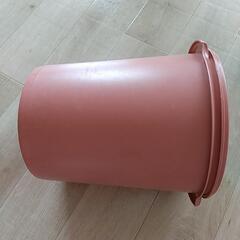 【期間限定価格】⑭円柱形タッパーウェアの画像