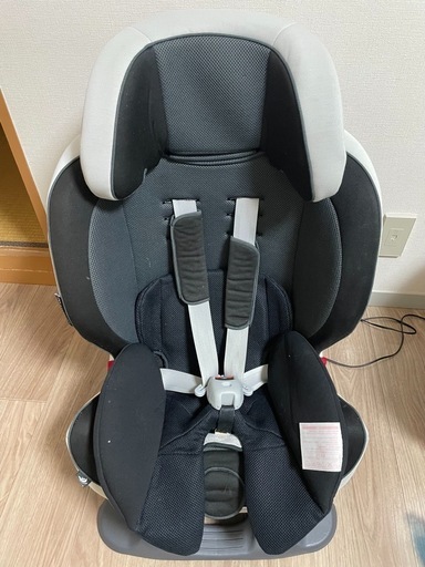 エールべべ　チャイルドシート　角度変更できます