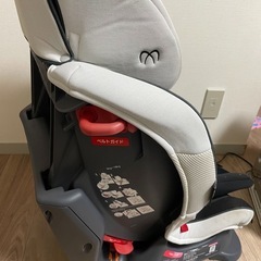 エールべべ　チャイルドシート　角度変更できますの画像