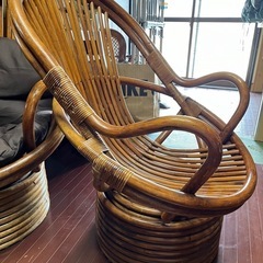 回転椅子　2脚 竹編+木製　の画像
