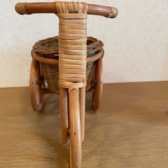 花入れ　工芸品　三輪車　自転車の画像