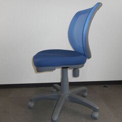 メッシュバックチェア　オフィスチェア　ワークチェア　ブルーの画像