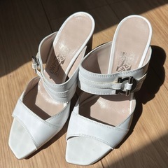 新品未使用 サンダル レディース  ミュール  23.5㎝　ヒール１０㎝ ハイヒールの画像