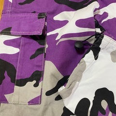 古着　紫カモカーゴパンツの画像