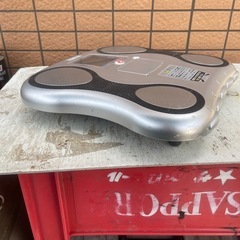 タニタ 基礎代謝チェック付き脂肪計メタボディBM-003
 の画像