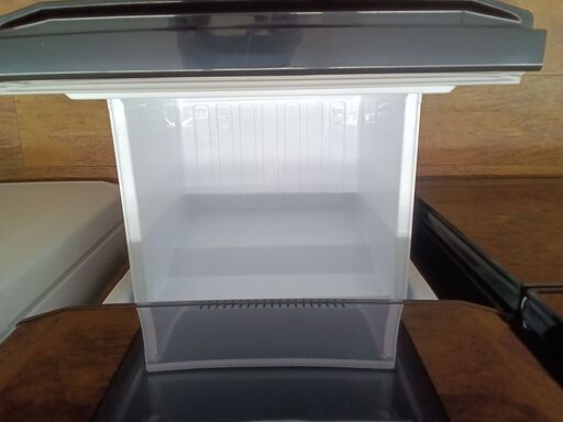 ★ジモティ割あり★ MITUBISHI 冷蔵庫 MR-P15C 146L 18年製 動作確認／クリーニング済み TC5038 ☆ジモティ割あり☆ MITUBISHI 冷蔵庫 MR-P15C 146L 18年製 動作
