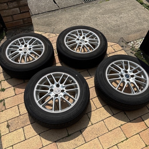 溝多！175/65R15  アルミセット　2021年製造タイヤ　アクア　コンパクトカー