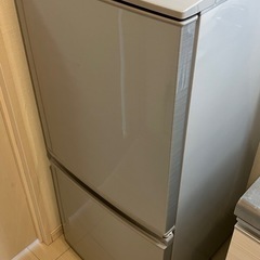 【取引決まりました】冷蔵庫 シャープ137L