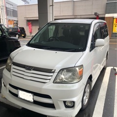トヨタ　ノア　車検付き　令和７年１０月