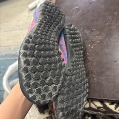 adidasのトレシューの画像