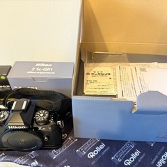 美品Nikon zfc ボディ　純正グリップ付き　付属品多数