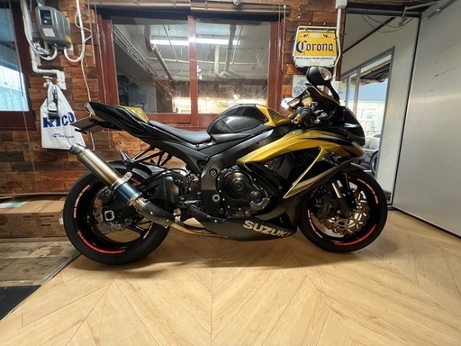 バイク Suzuki GSX-R750 K8