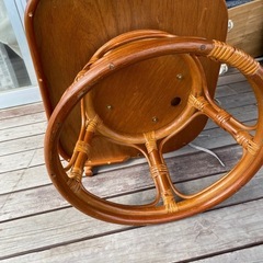 藤回転椅子 ミドルサイズの画像