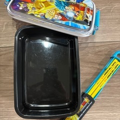 お弁当箱
の画像