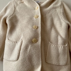 0〜１歳くらいのベビー用GAPのカーディガンの画像