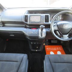ホンダ　ステップワゴンスパーダ　Ｚ★1年保証★ロードサービス付　ＨＤＤナビエディション ワンオーナー　地デジ　マルチビューカメラ　後席モニター　両側パワースライド　ビルトインＥＴＣ　パドルシフト　スマートキー　オートエアコン　オートライト　ＨＩＤ　純正１６ＡＷの画像