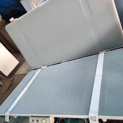 東芝ズボンプレッサーの画像