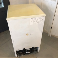 2ドア冷蔵庫の画像