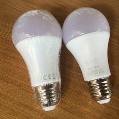 電球　人感センサー　昼夜感知　E26 9w 