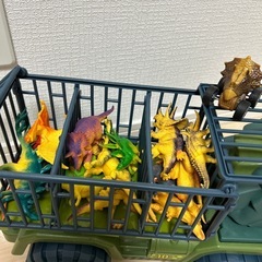 恐竜カーの画像