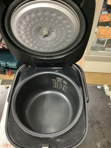 アイリスオーヤマ 炊飯器 マイコン式 5.5合 銘柄炊き分け機能付き　RC-MC50 リサイクルショップ宮崎屋　佐土原店　25.3.27F