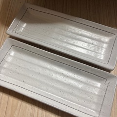 魚用の皿