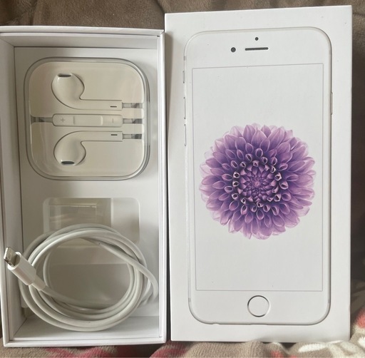 【値下げ】Apple iPhone SE第3世代　SIMフリー【箱はiPhone 6)