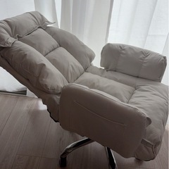 リクライニングチェア　椅子の画像