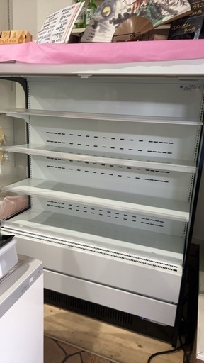 多段ショーケース