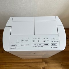 【使用数回のみ】22年製　パナソニック　除湿機　の画像
