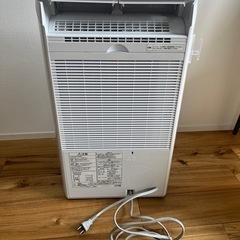 【使用数回のみ】22年製　パナソニック　除湿機　の画像