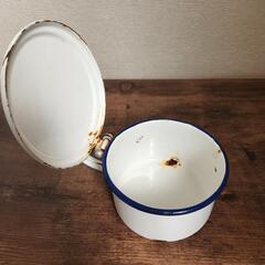 【値下げしました！！】個人輸入品　琺瑯　缶　の画像