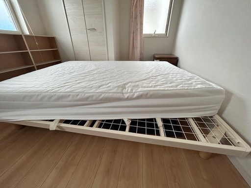 ダブルベッド