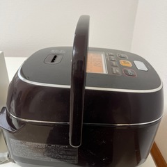 炊飯器の画像