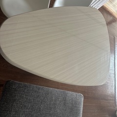 【美品】tac INTERIOR ダイニングテーブルとダイニングベンチの画像