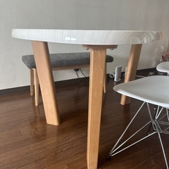 【美品】tac INTERIOR ダイニングテーブルとダイニングベンチの画像