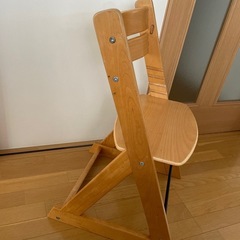 座面調整可能　椅子の画像