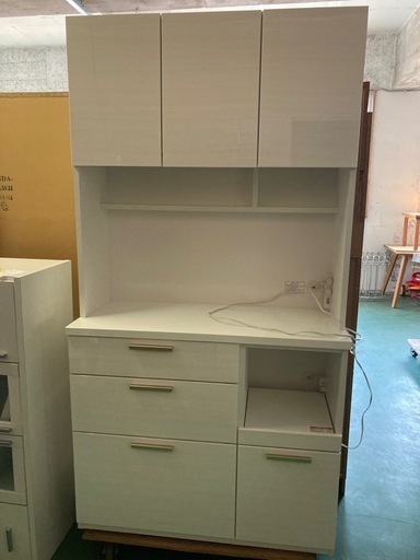 食器棚　レンジ台　レンジボード　棚　キッチンボード　収納棚　白　美品